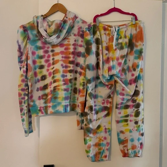 Generation Love Carla Tie Dye Hoodie and Sweatpants SET Size Medium - Picture 4 of 10